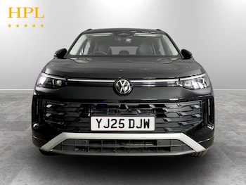 Used Volkswagen Touran 2025 for sale - 78672235: Photo