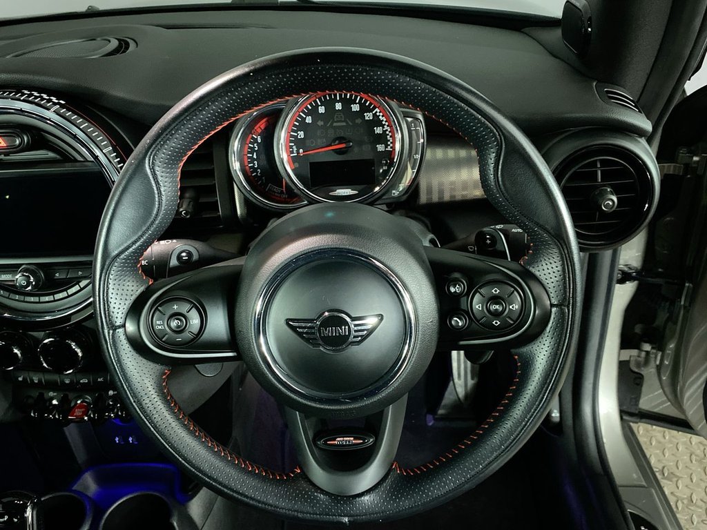 Used MINI Convertible 2018 for sale - 75877387: Photo 16