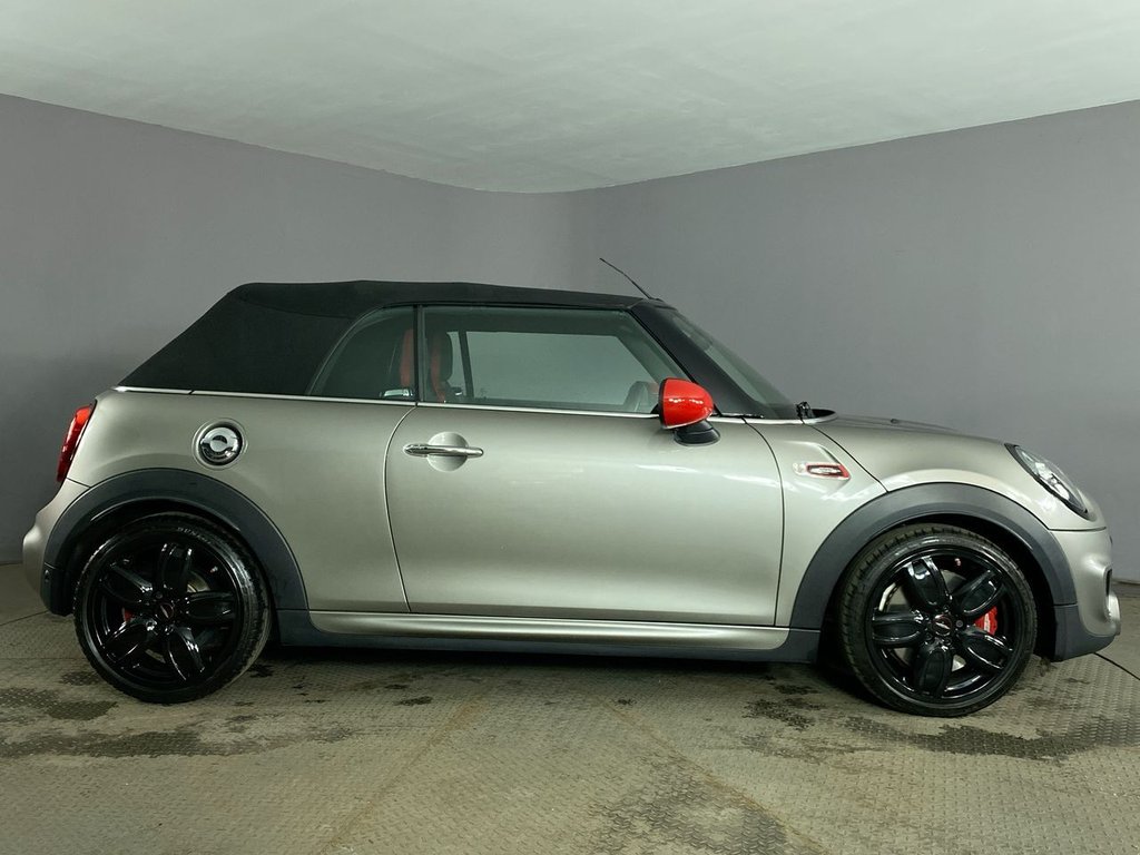 Used MINI Convertible 2018 for sale - 75877387: Photo 9