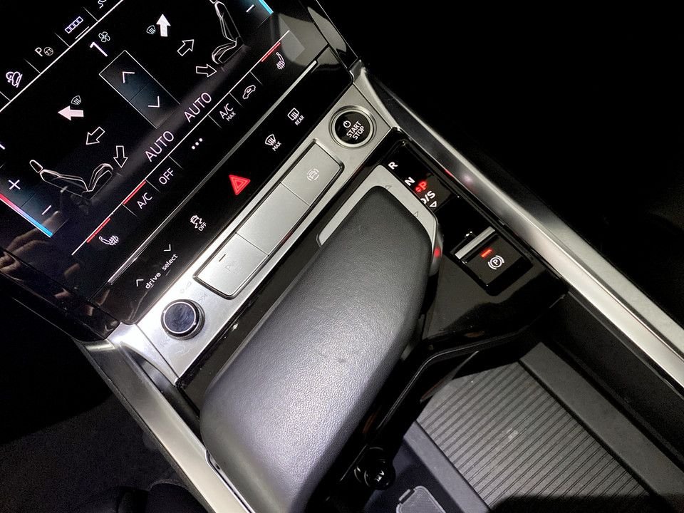 Used Audi e-tron 2023 for sale - 77642510: Photo 17