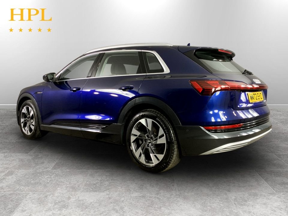 Used Audi e-tron 2023 for sale - 77642510: Photo 5