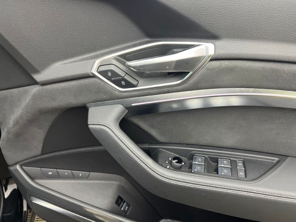 Used Audi e-tron 2021 for sale - 76368061: Photo 17