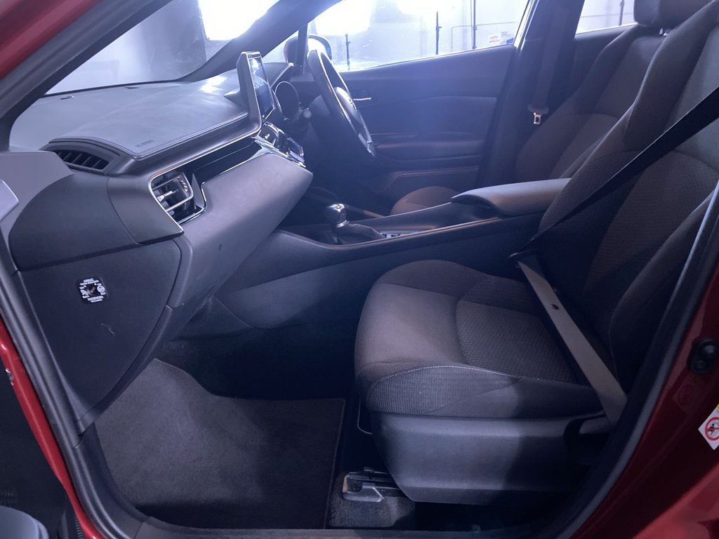 Used Toyota C-HR 2019 for sale - 76698698: Photo 17