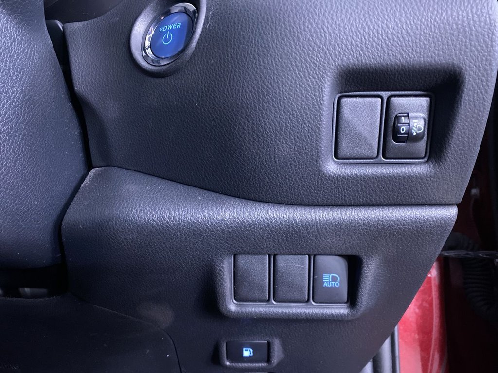 Used Toyota C-HR 2019 for sale - 76698698: Photo 24