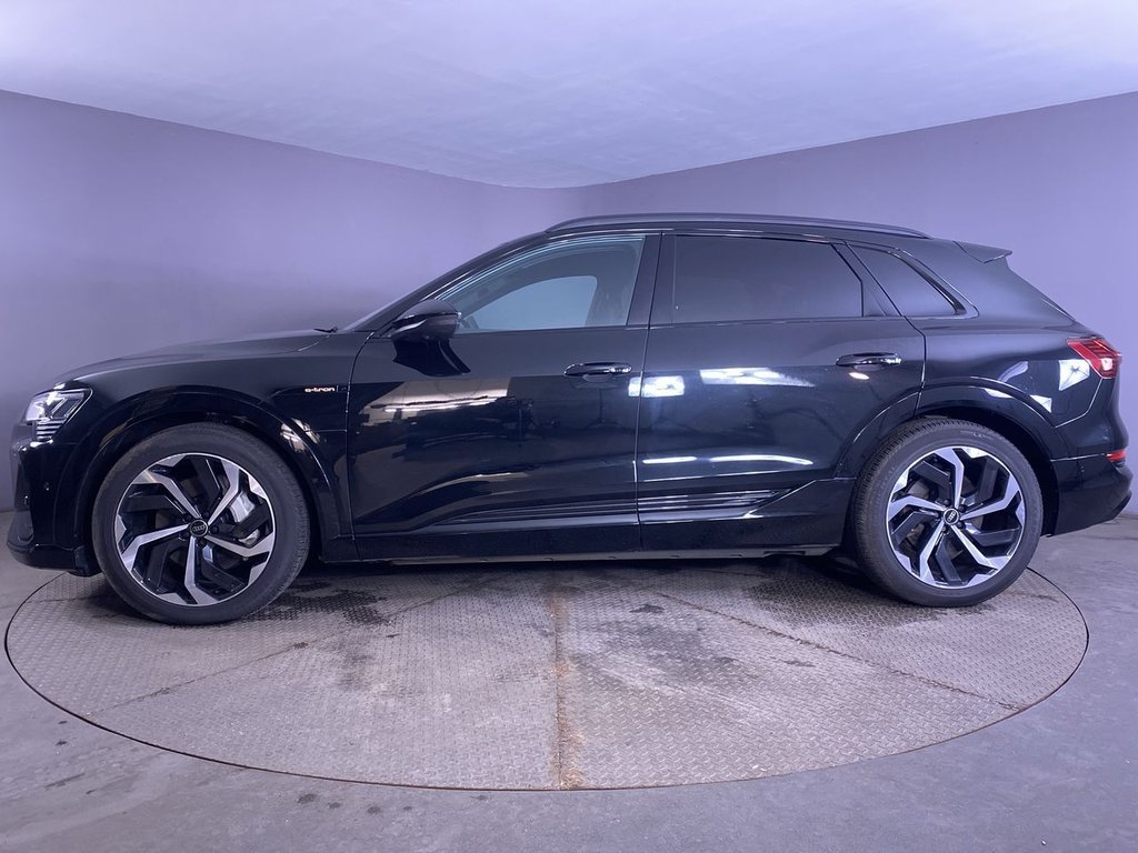 Used Audi e-tron 2021 for sale - 76670690: Photo 5