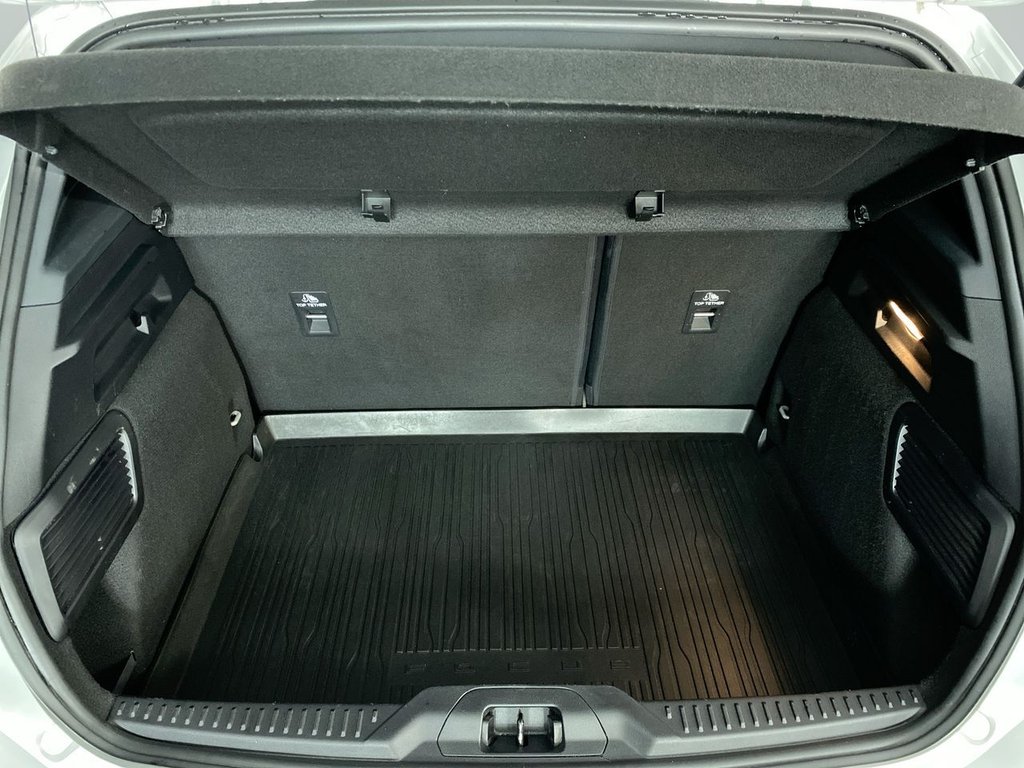 Used Ford Focus 2020 for sale - 76038907: Photo 13