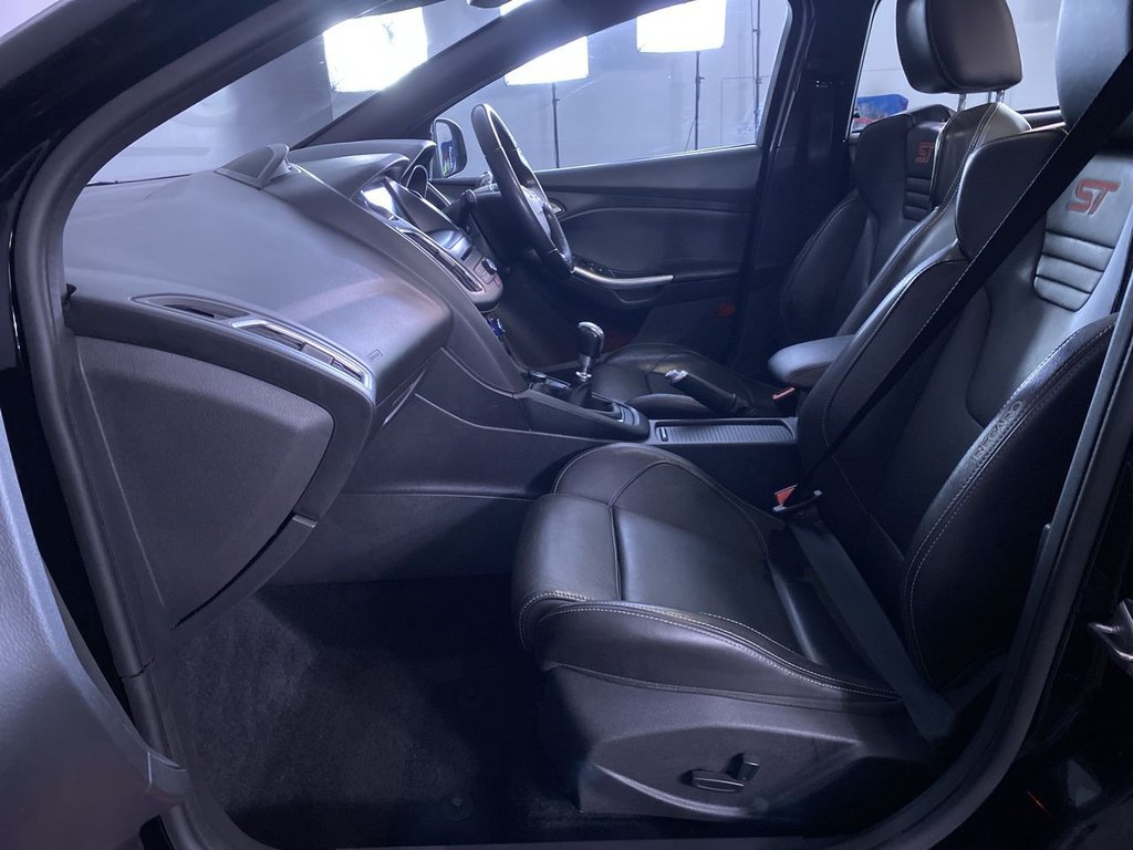 Used Ford Focus 2017 for sale - 76333908: Photo 17