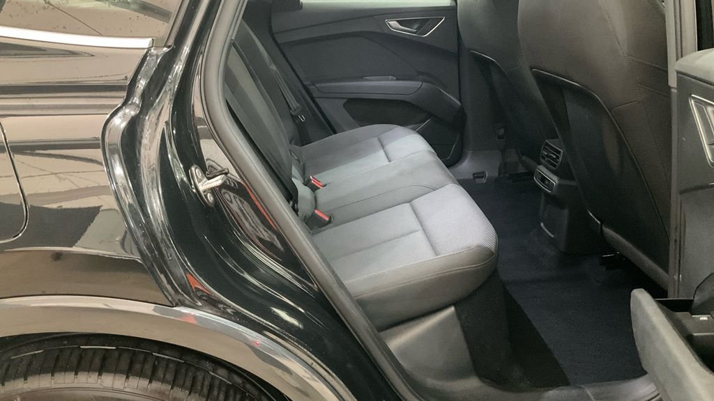 Used Audi Q4 e-tron 2022 for sale - 76323368: Photo 8