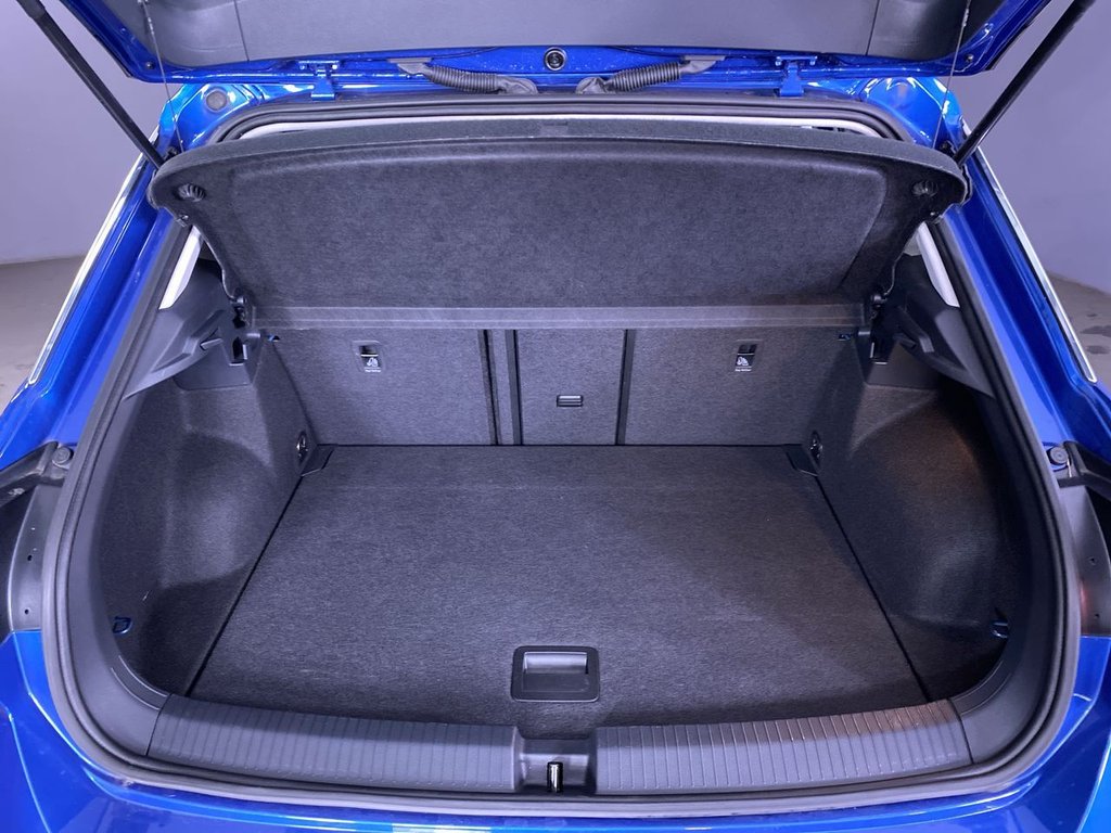 Used Volkswagen T-Roc 2023 for sale - 77121770: Photo 13