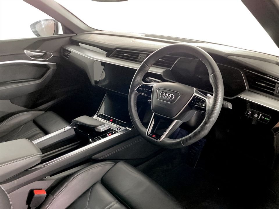 Used Audi e-tron 2023 for sale - 77967078: Photo 12