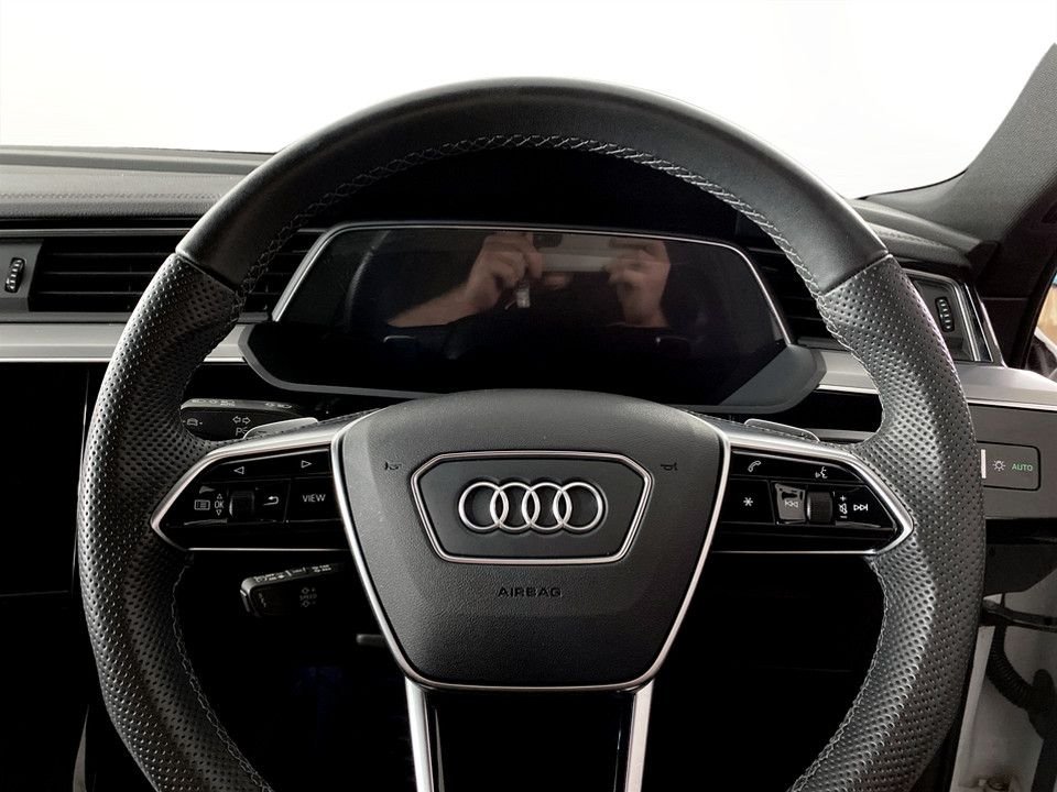 Used Audi e-tron 2023 for sale - 77967078: Photo 13