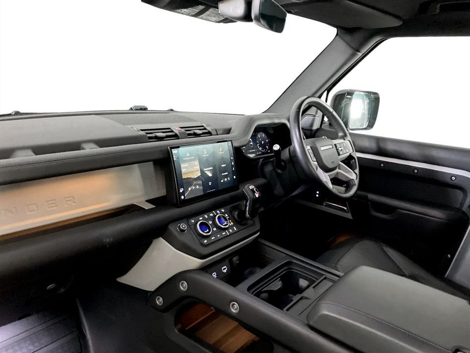 Used Land Rover Defender 90 2022 for sale - 77608808: Photo 15