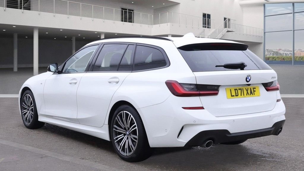 Used BMW 3 Series 2021 for sale - 76345607: Photo 3
