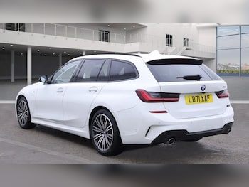 Used BMW 3 Series 2021 for sale - 76345607: Photo
