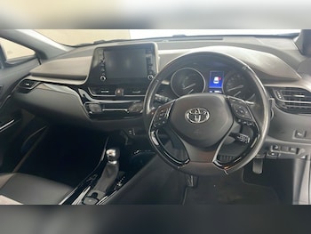 Used Toyota C-HR 2021 for sale - 76235913: Photo