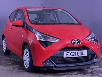 2021 (21) - 1.0 VVT-i x-play Hatchback 5dr Petrol x-shift Euro 6 (Safety Sense) (71 ps)