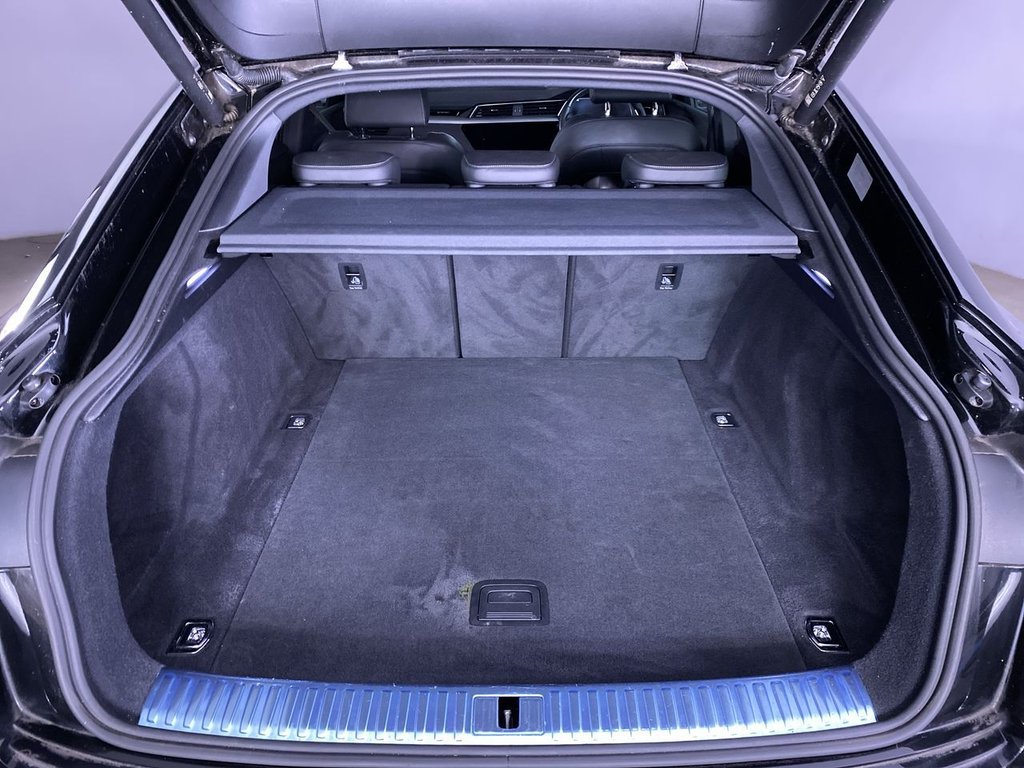 Used Audi e-tron 2022 for sale - 77451836: Photo 13