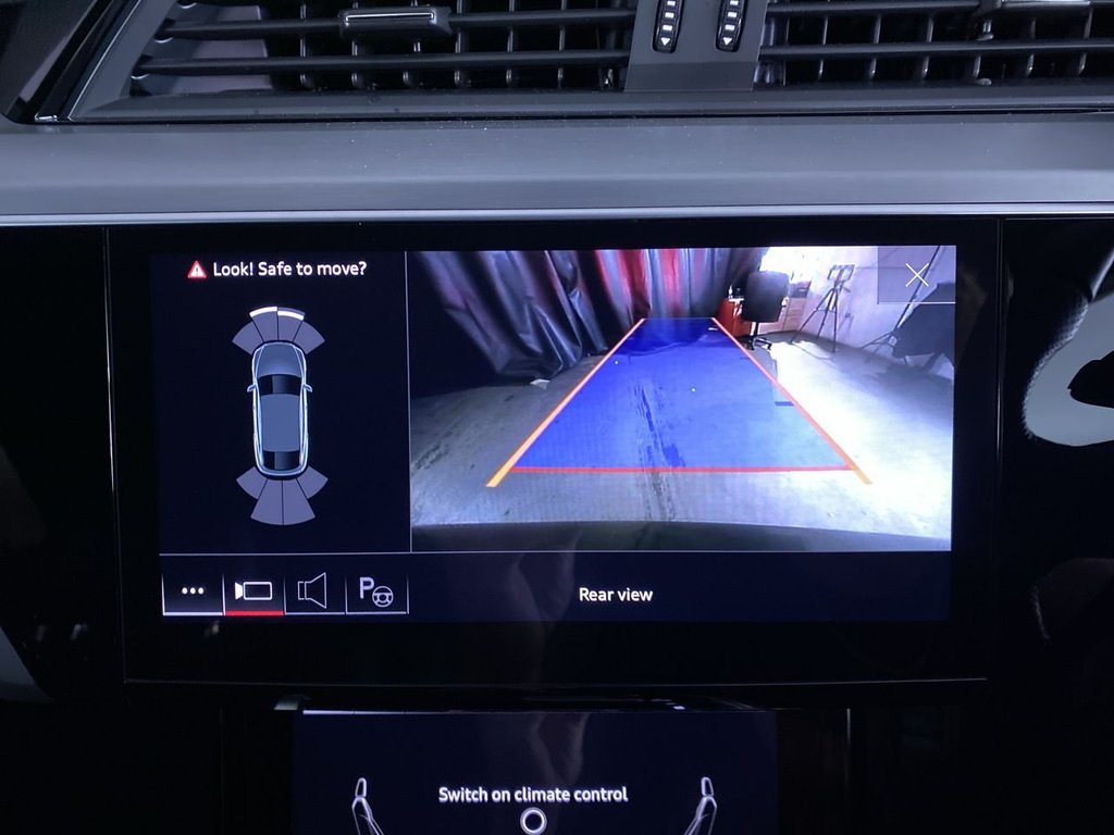 Used Audi e-tron 2022 for sale - 77451836: Photo 24