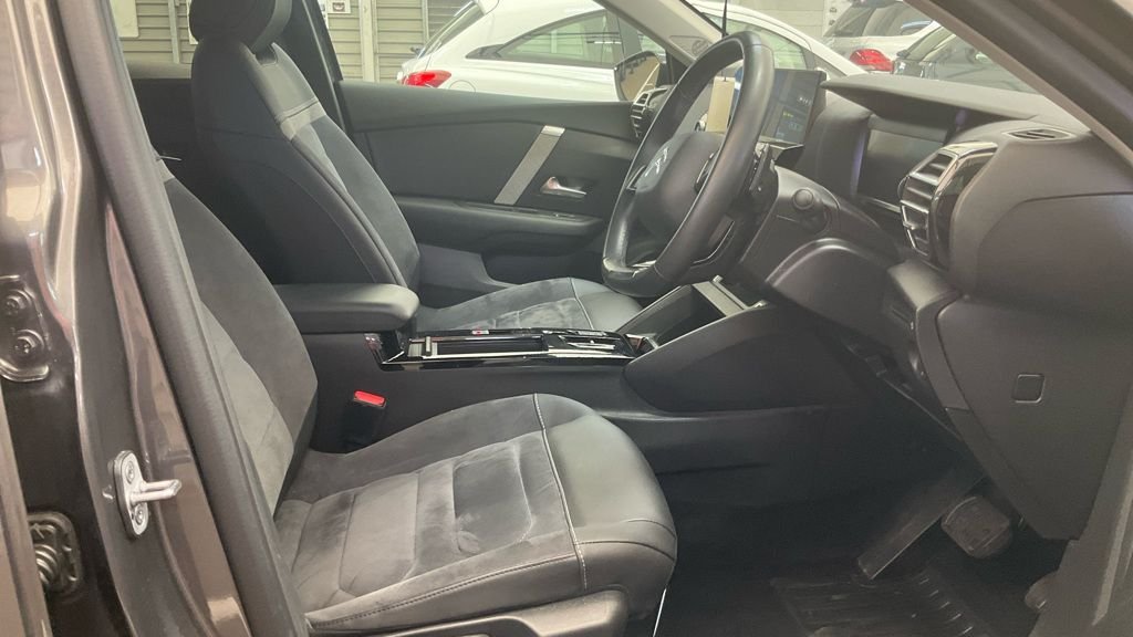 Used Citroen C4 2023 for sale - 75924055: Photo 9