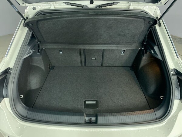Used Volkswagen T-Roc 2023 for sale - 75046943: Photo 13
