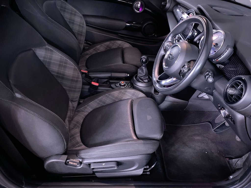 Used MINI Hatch 2018 for sale - 76039757: Photo 15