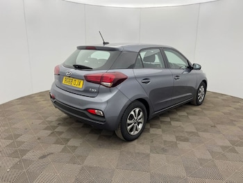 Used Hyundai i20 2018 for sale - 76417579: Photo