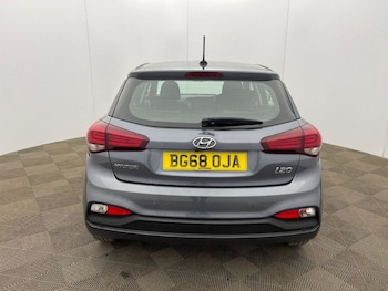Used Hyundai i20 2018 for sale - 76417579: Photo