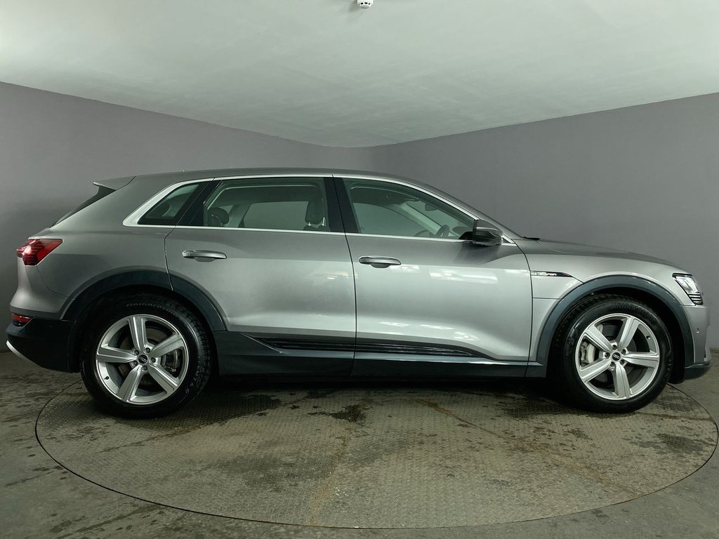 Used Audi e-tron 2021 for sale - 76132504: Photo 9