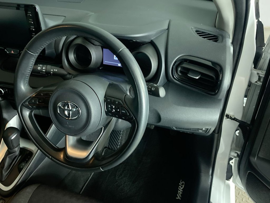Used Toyota Yaris 2022 for sale - 76105393: Photo 16