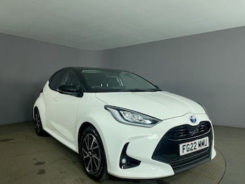 Used Toyota Yaris 2022 for sale - 76105393: Photo