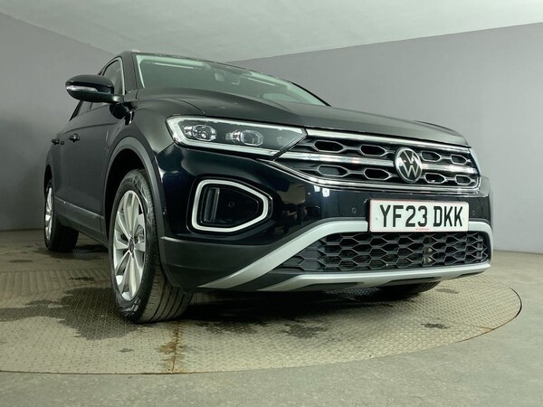 Used Volkswagen T-Roc 2023 for sale - 75320582: Photo 11