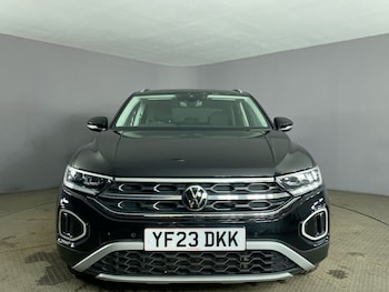 Used Volkswagen T-Roc 2023 for sale - 75320582: Photo