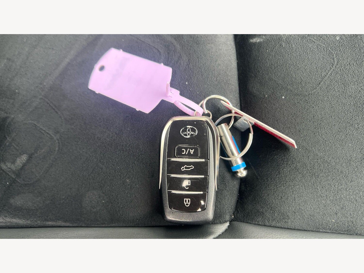 Used Toyota RAV4 2025 for sale - 78101060: Photo 30