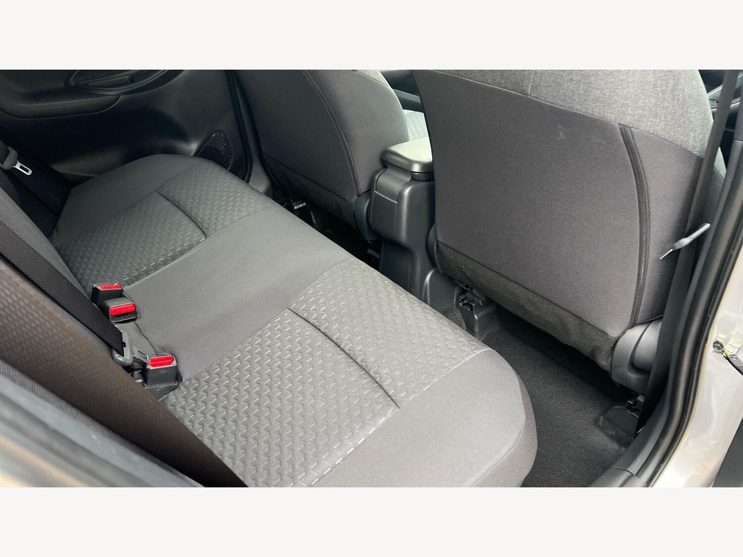 Used Toyota Yaris Cross 2025 for sale - 77611541: Photo 14