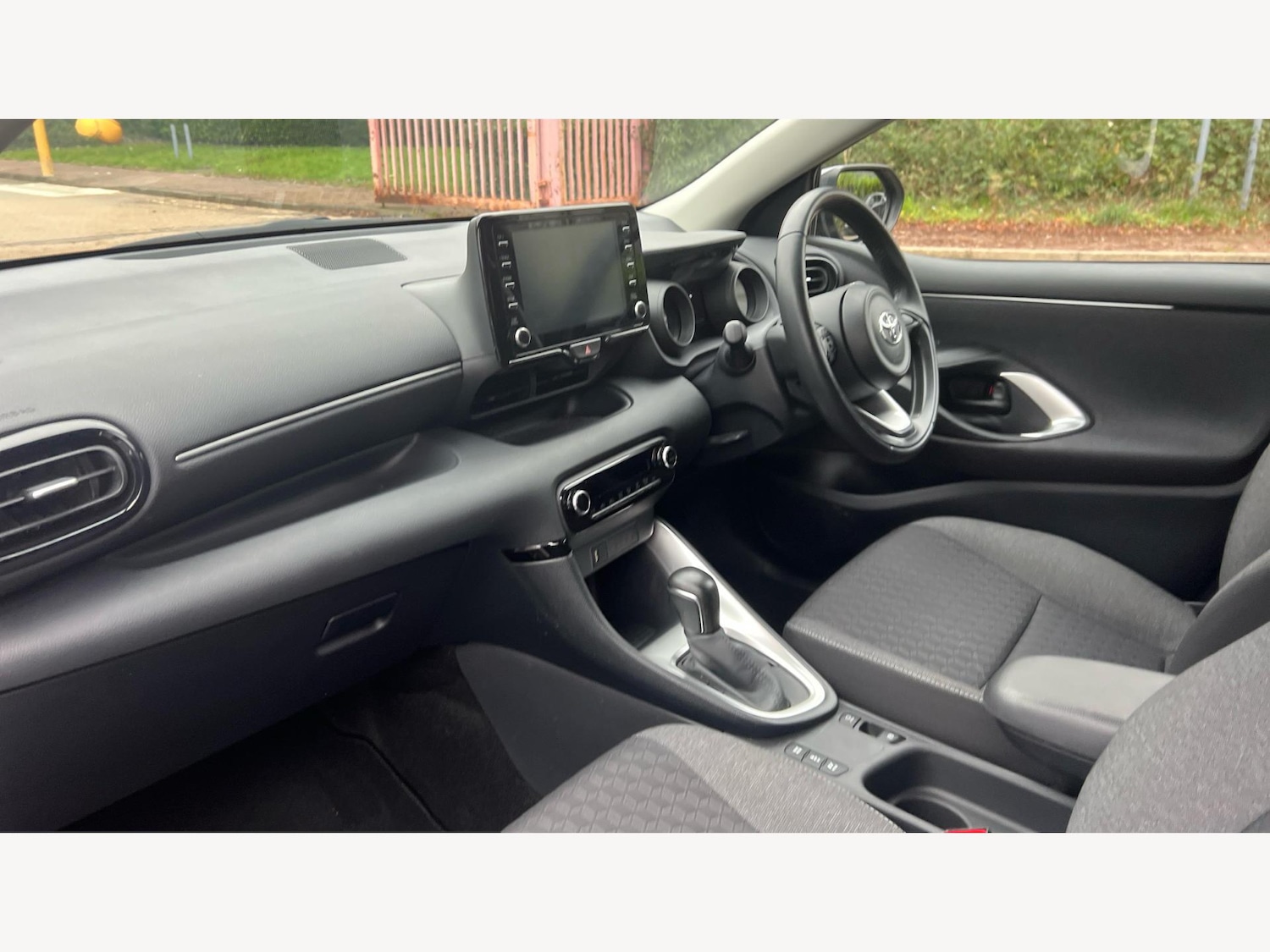 Used Toyota Yaris 2023 for sale - 77066447: Photo 12