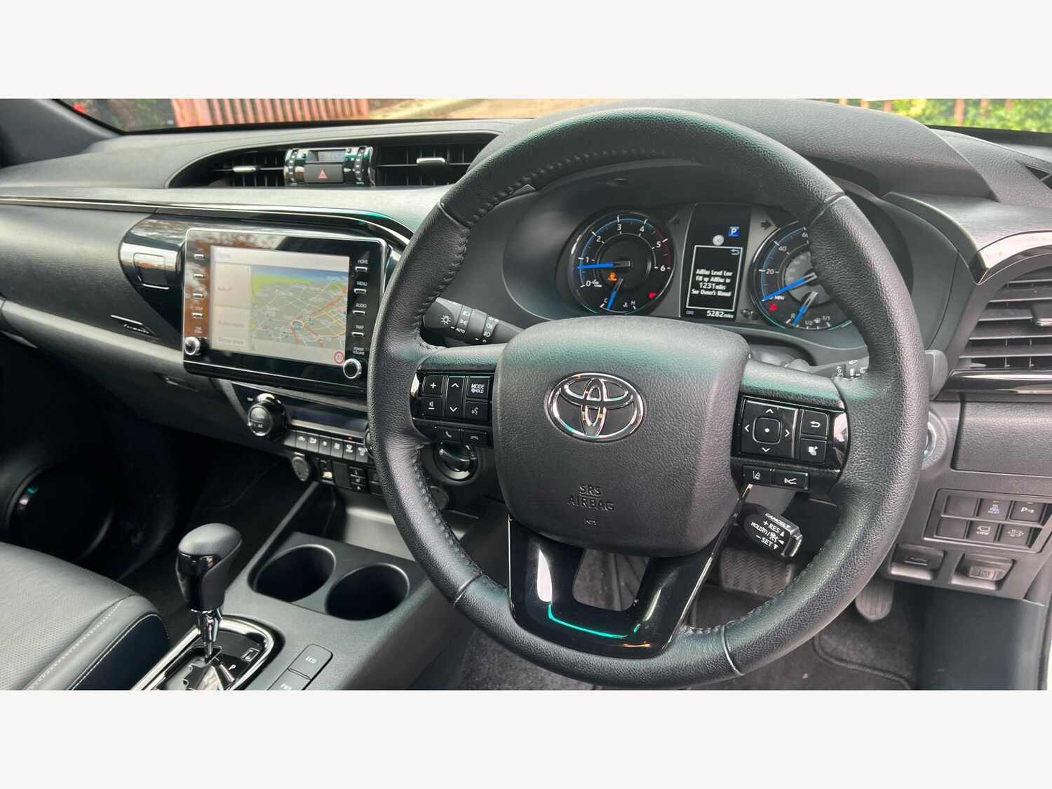 Used Toyota Hilux 2024 for sale - 76336946: Photo 10