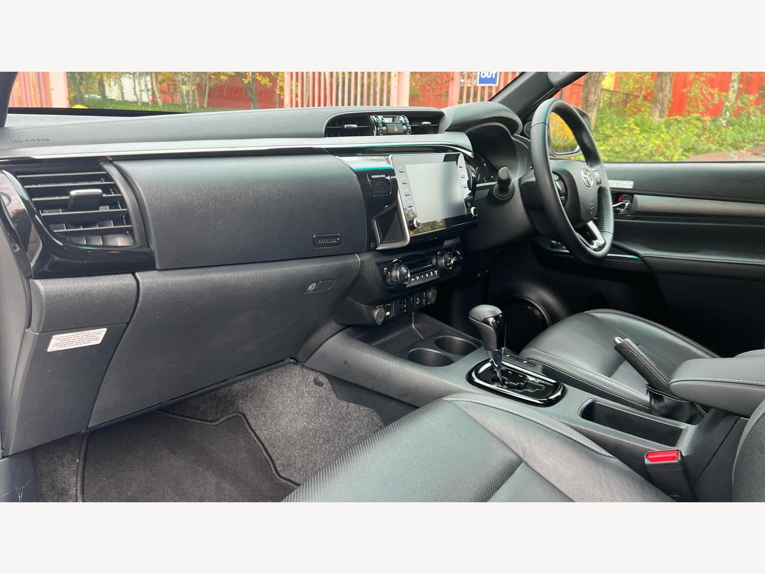 Used Toyota Hilux 2024 for sale - 76336946: Photo 12