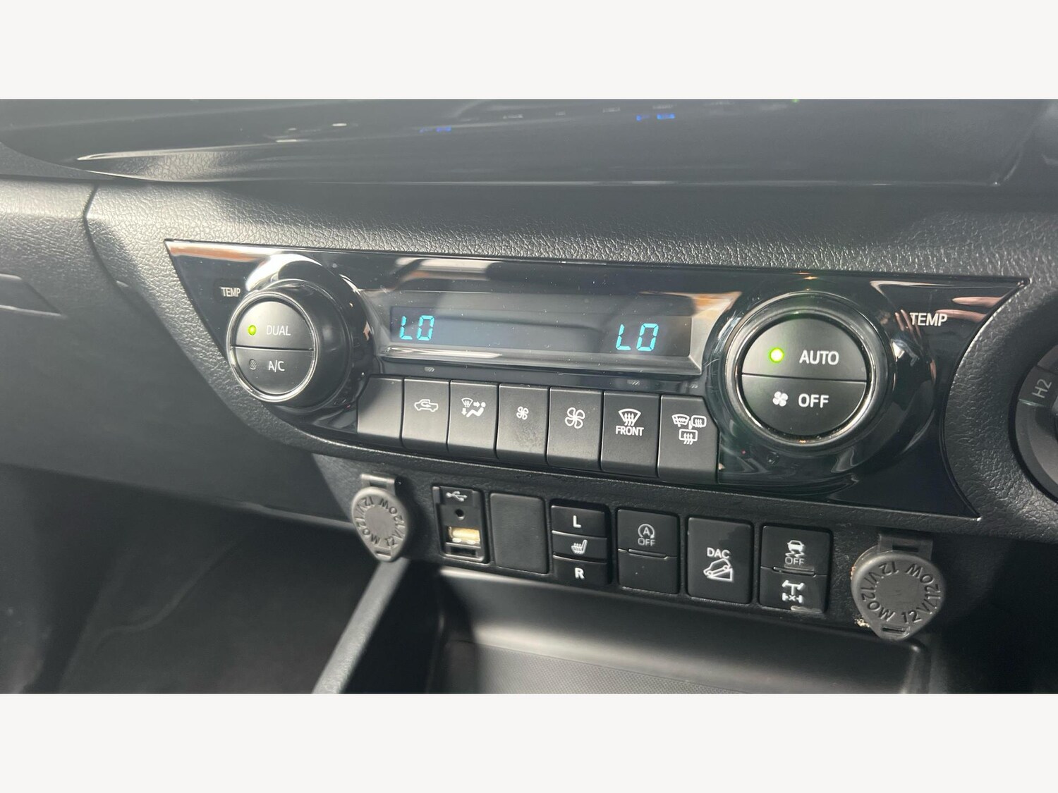 Used Toyota Hilux 2024 for sale - 76336946: Photo 24