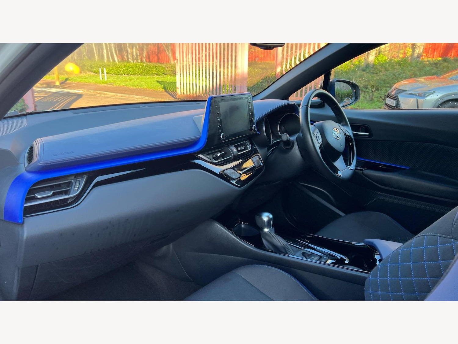 Used Toyota C-HR 2020 for sale - 76688862: Photo 12