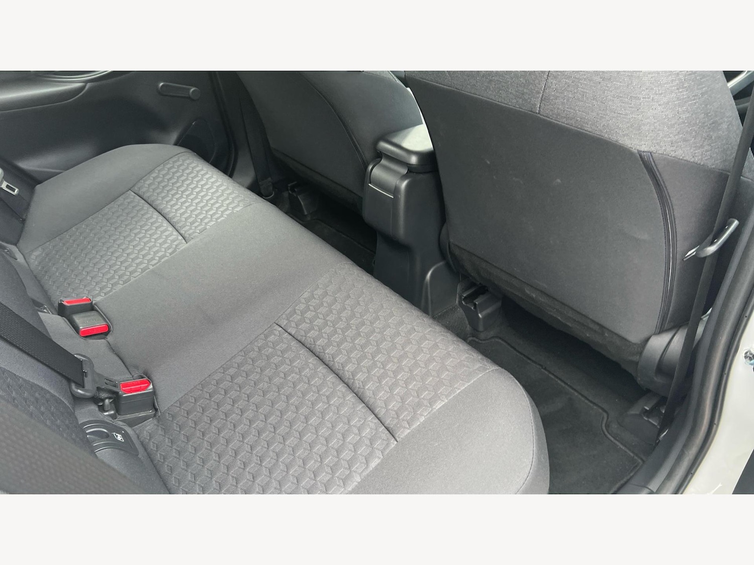 Used Toyota Yaris 2023 for sale - 76585371: Photo 14