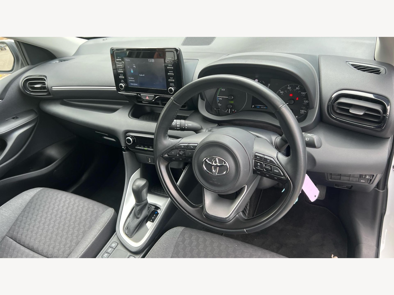 Used Toyota Yaris 2023 for sale - 76585371: Photo 8