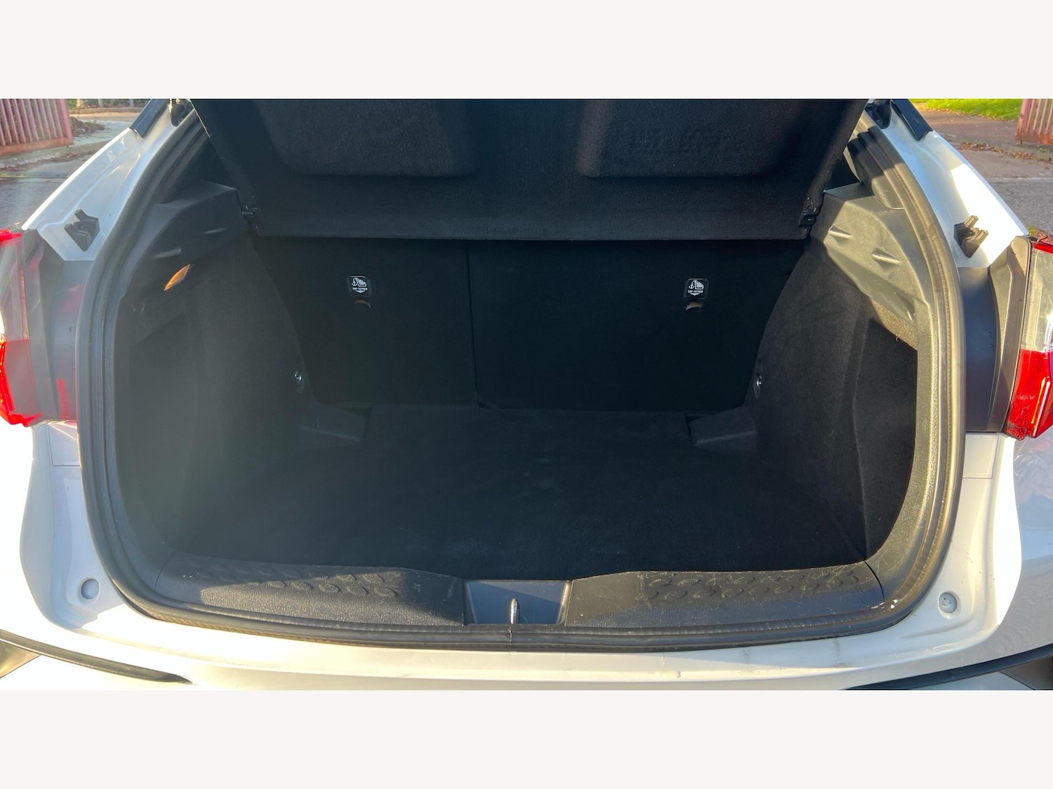 Used Toyota C-HR 2018 for sale - 76584190: Photo 16