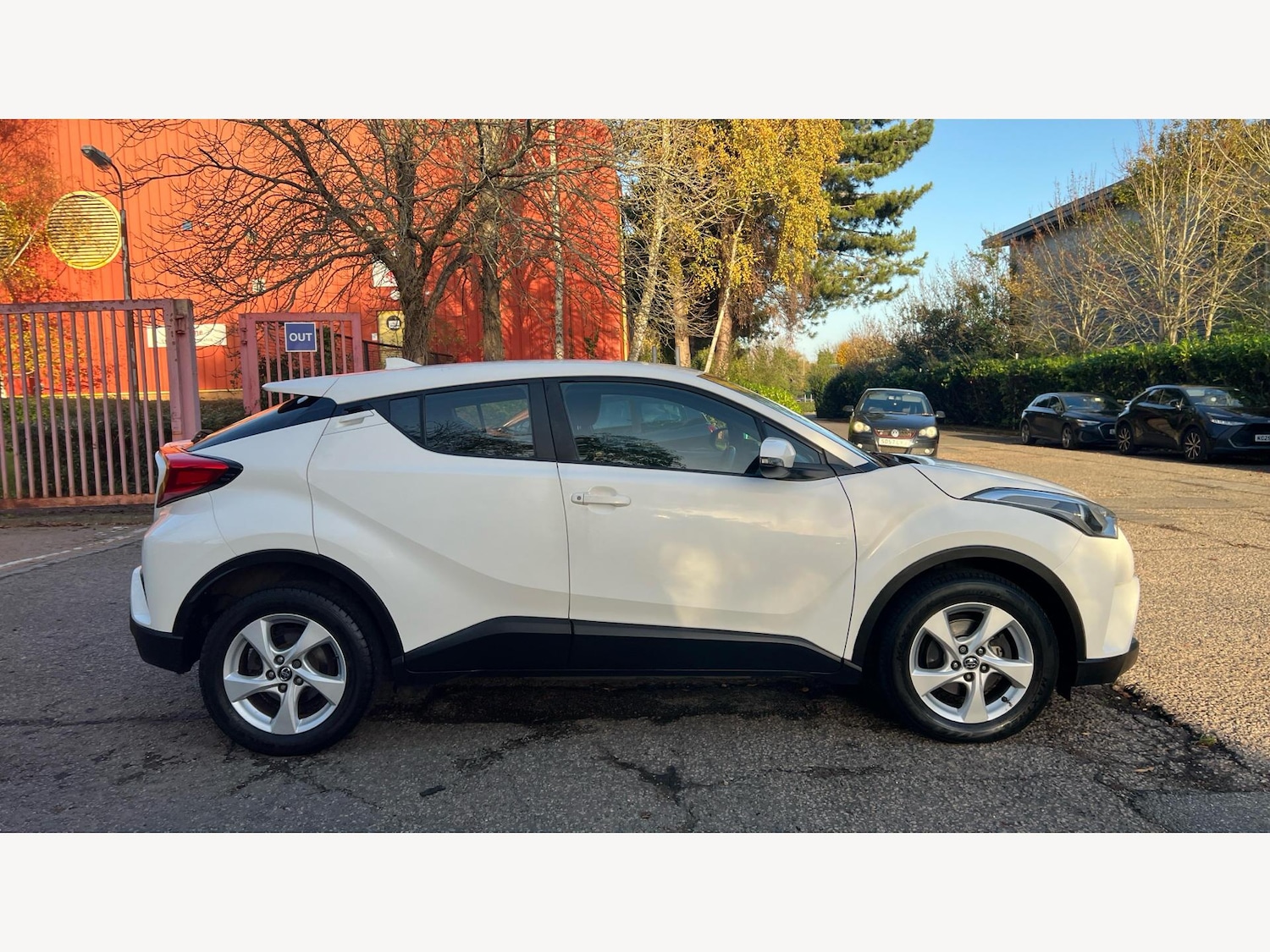 Used Toyota C-HR 2018 for sale - 76584190: Photo 18