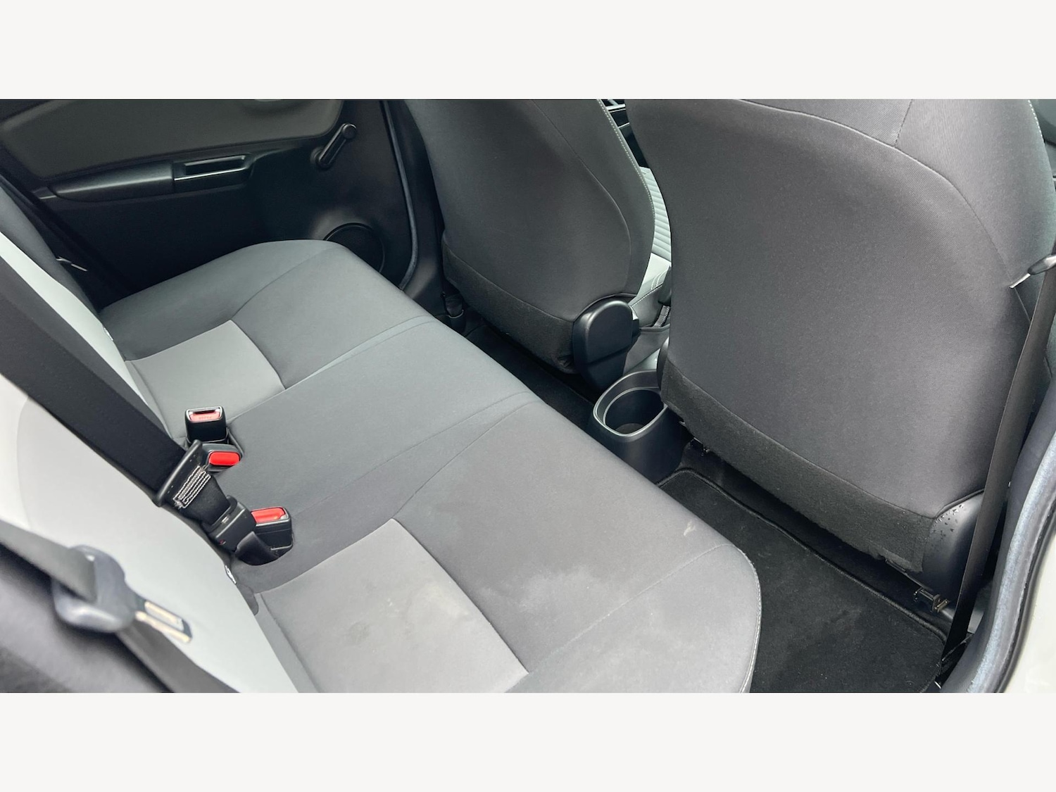 Used Toyota Yaris 2020 for sale - 76337875: Photo 14