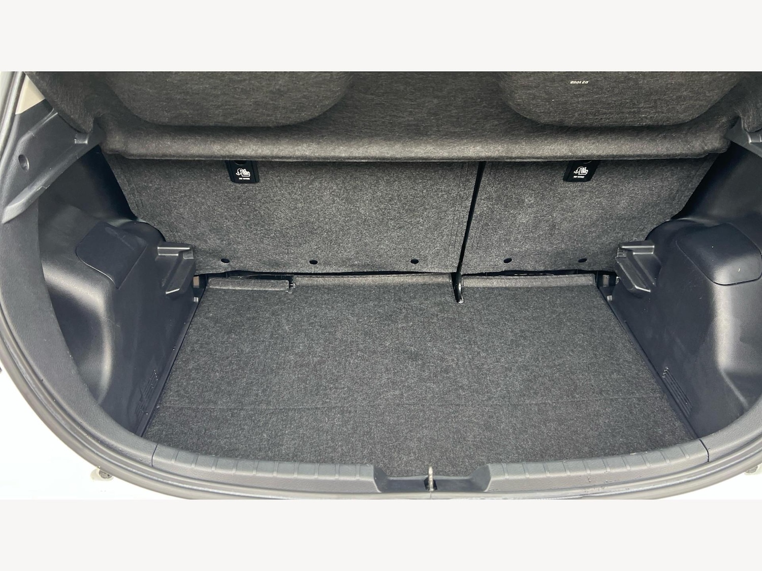 Used Toyota Yaris 2020 for sale - 76337875: Photo 16