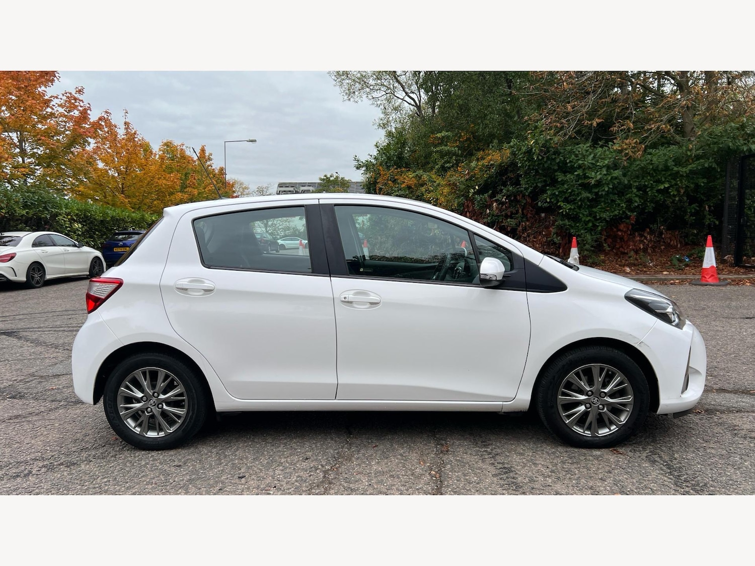 Used Toyota Yaris 2020 for sale - 76337875: Photo 18