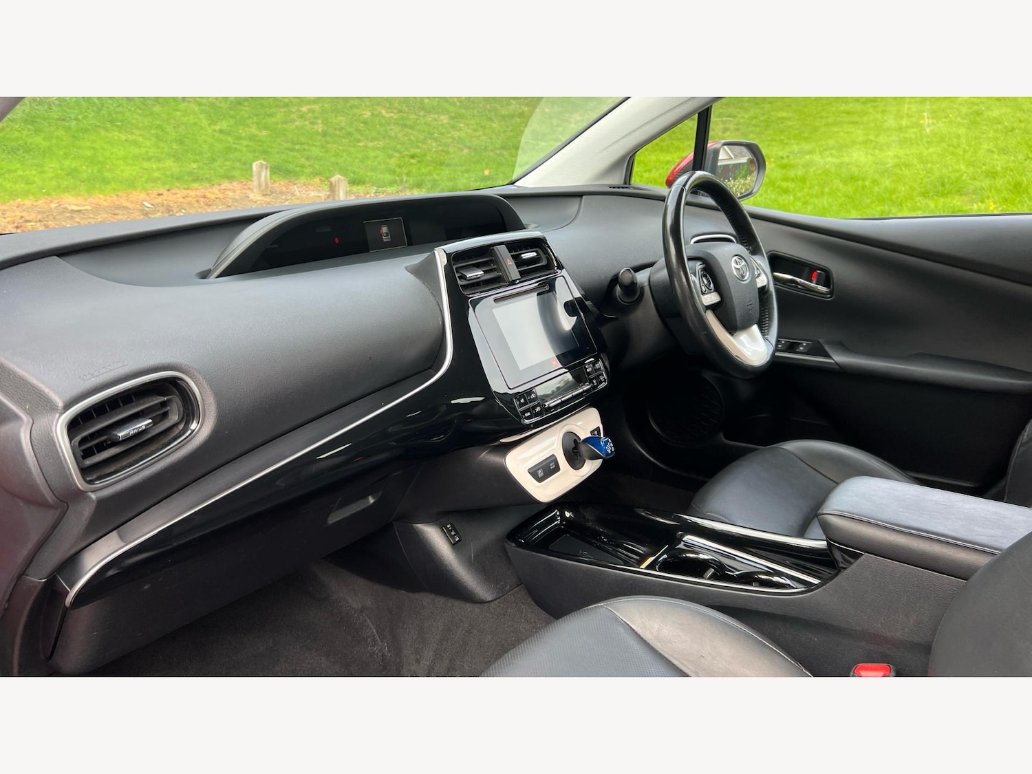 Used Toyota Prius 2017 for sale - 76473034: Photo 12