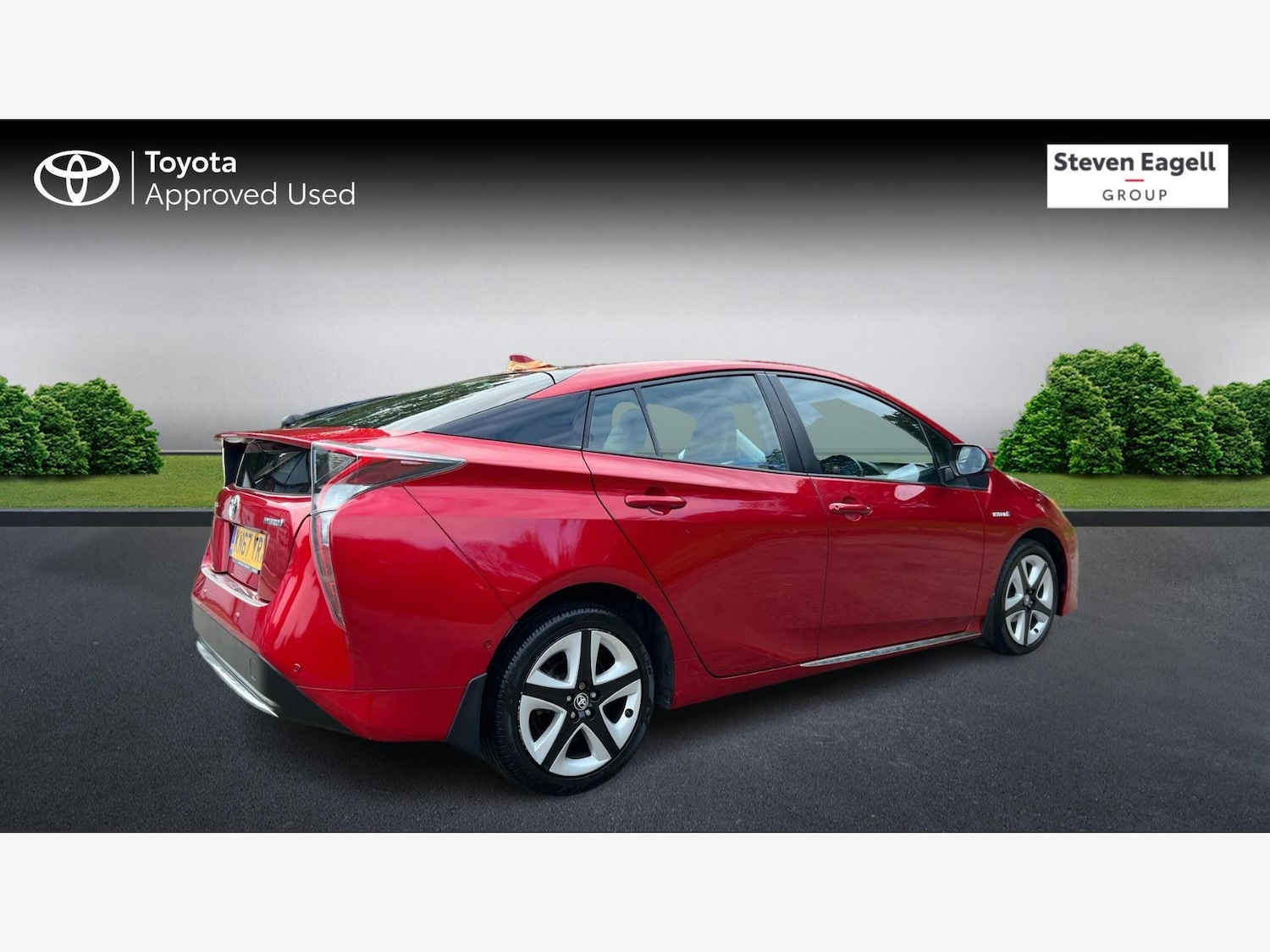 Used Toyota Prius 2017 for sale - 76473034: Photo 2