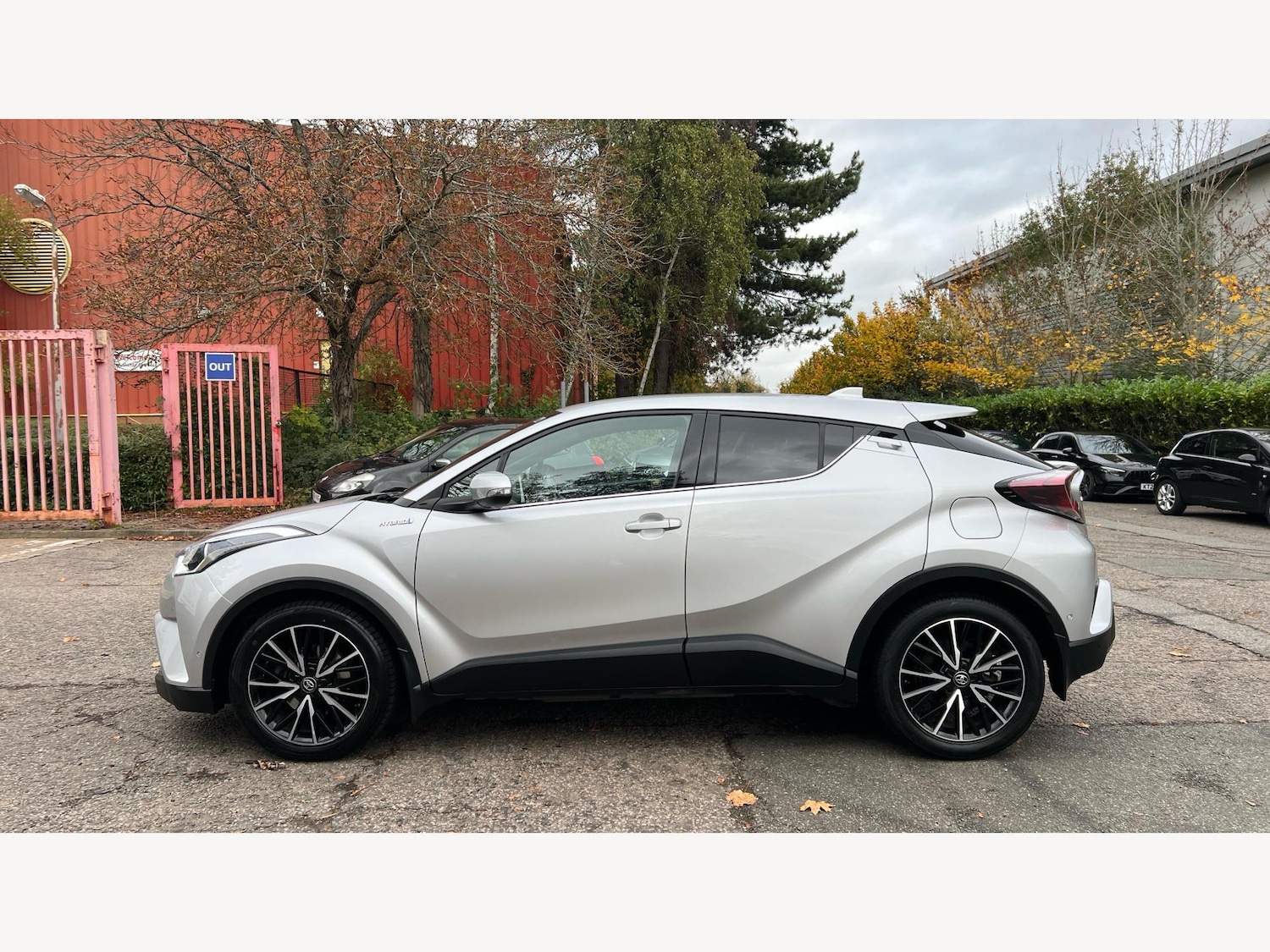 Used Toyota C-HR 2019 for sale - 76423868: Photo 19
