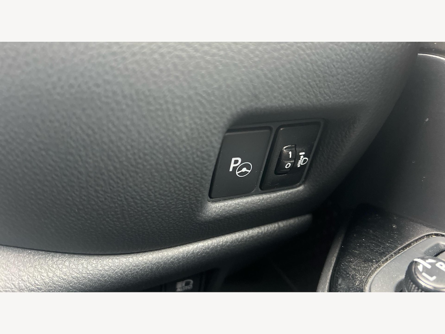 Used Toyota C-HR 2019 for sale - 76423868: Photo 23